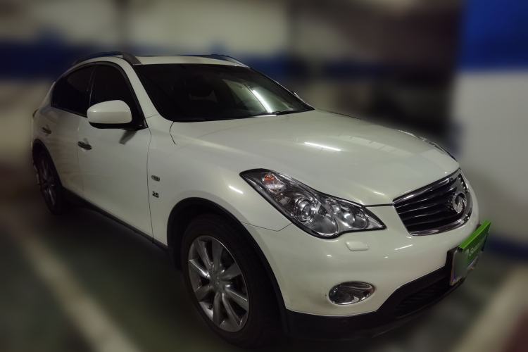 Used Infiniti QX50 2013 2.5L Two-Wheel-Drive Elegant Edition
