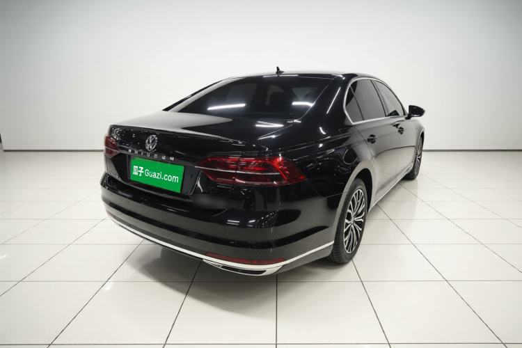 Used Volkswagen Phideon 2019 380TSI Two-Wheel Drive Business Edition China VI Standard
