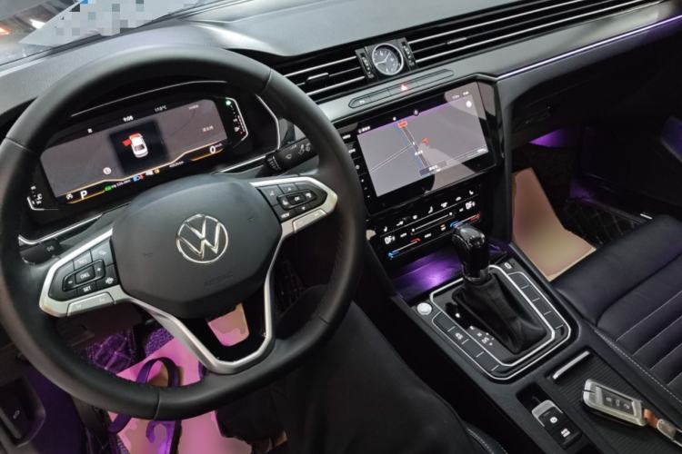 Used Volkswagen Magotan 2020 330TSI DSG Leading Model Center Console