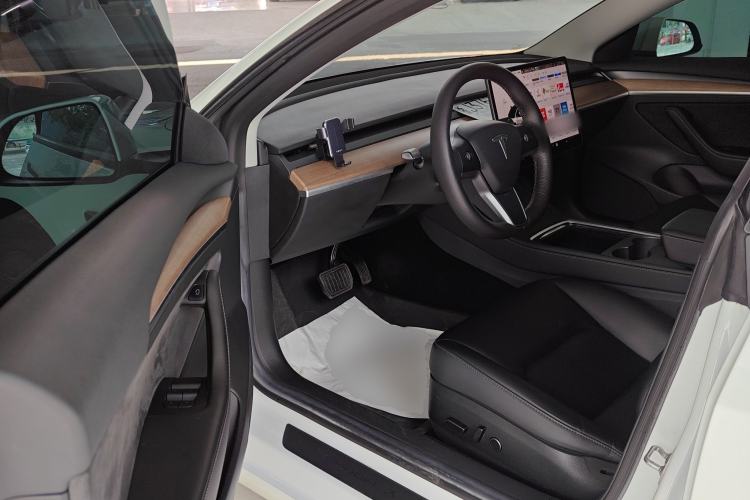 Used Tesla Model 3 2022 Rear-Wheel-Drive Version