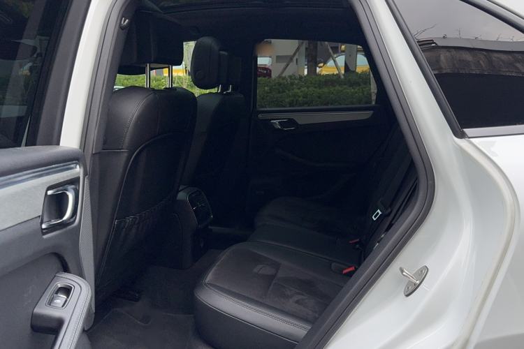 Used Porsche Macan 2017 Macan 2.0T Left Rear Seat