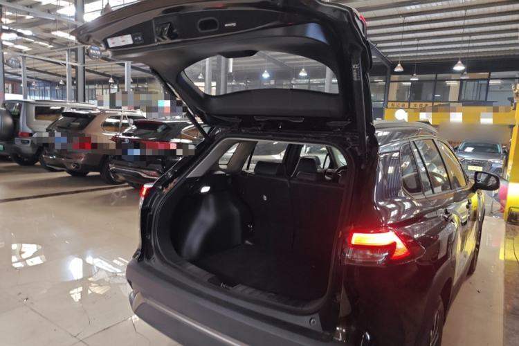 Used Toyota FRONTLANDER 2023 2.0L Smart Electric Hybrid Dual-Engine Deluxe Version Trunk