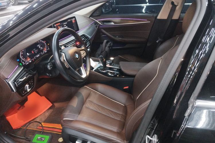 Used BMW 5 Series 2022 Second Facelift 530Li Leading Edition Luxury Package Left Front Seat