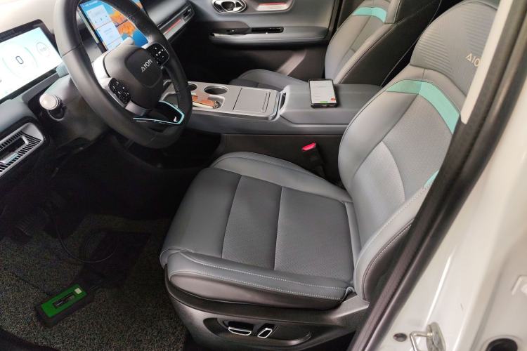 Used AION Y 2022 Plus 70 Tech Edition Left Front Seat