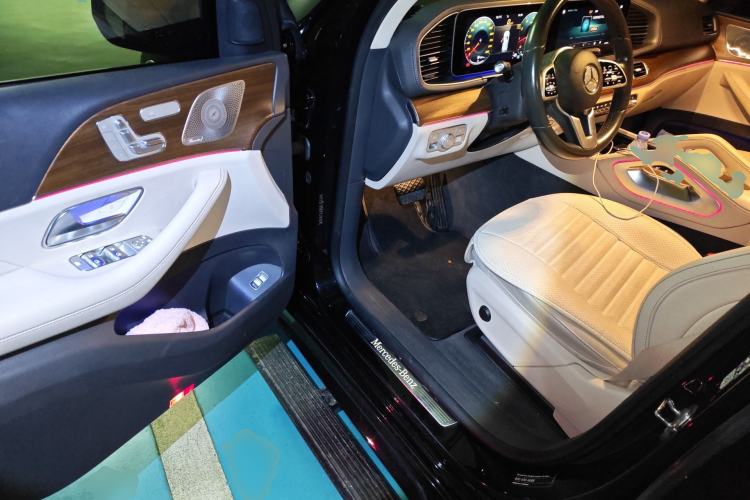 Used Mercedes-Benz GLE 2020 GLE 350 4MATIC Luxury Model Driver Seat