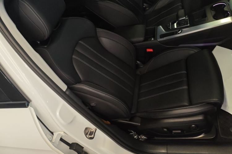 Used Audi A4L 2022 40 TFSI Luxury Dynamic Model