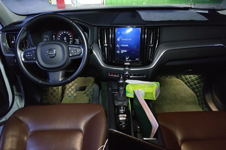 Used Volvo XC60 2019 T5 4x4 Smart Edition China VI Standard
