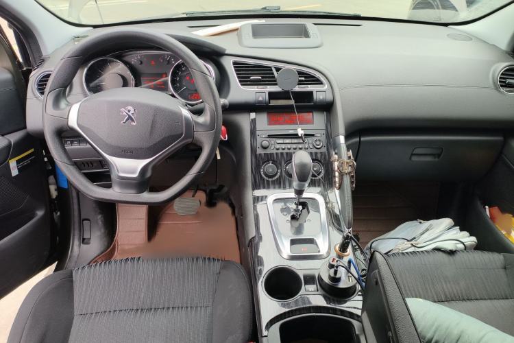 Used Peugeot 3008 2015 2.0L Automatic Classic Edition
