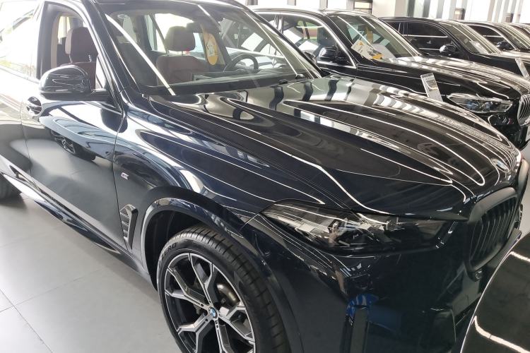 Used BMW X5 2023 xDrive 30Li Luxury M Sport Night Edition Package
