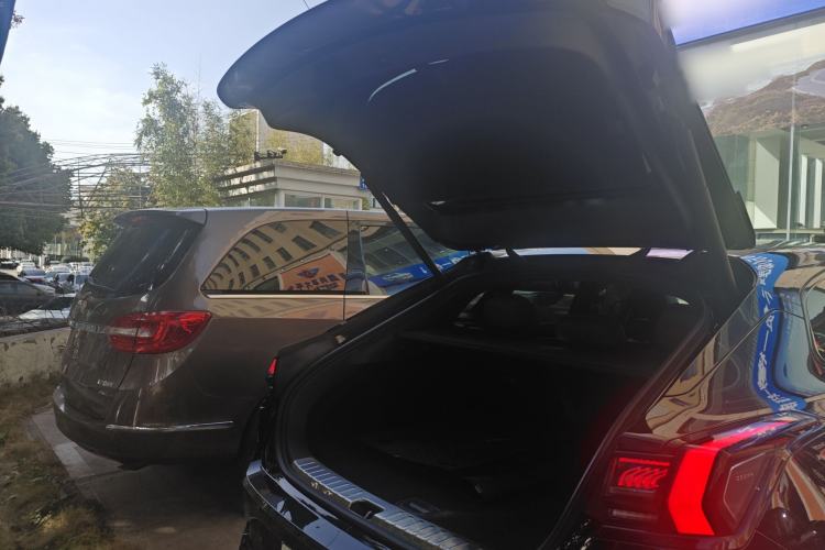 Used Zeekr 001 2025 YOU Edition 100 kWh All-Wheel Drive
