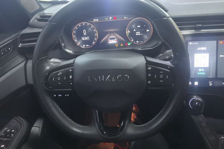 Used Lynk & Co 01 EM-P 2021 1.5TD PHEV Halo Steering Wheel