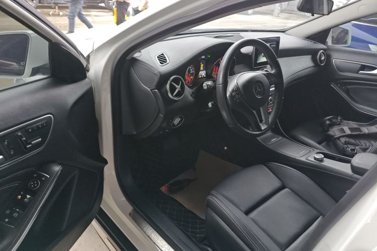 Used Mercedes-Benz GLA 2016 GLA 200 Fashion Model