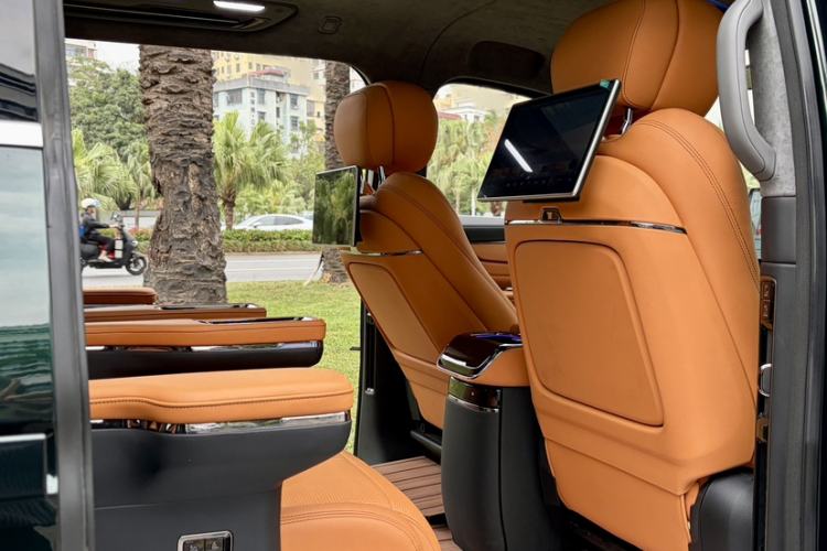 Used Geely Galaxy LEVC L380 2025 805 km Flagship Version All-Wheel Drive Interior 6