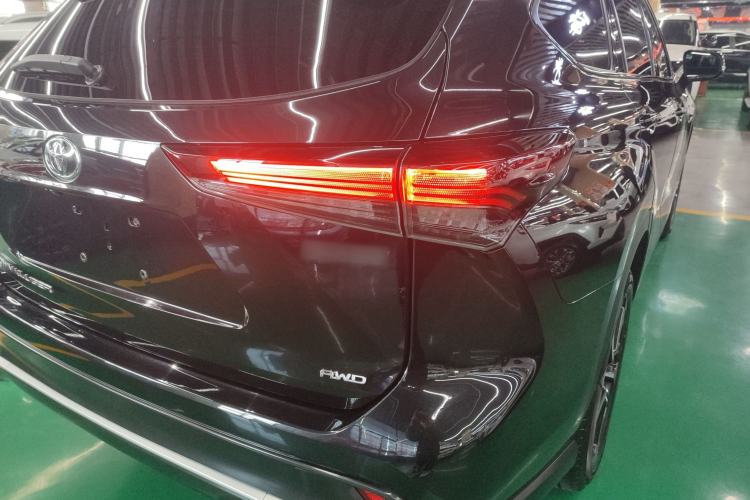 Used Toyota Crown Kluger 2022 2.0T Four-Wheel Drive Prestige Edition
