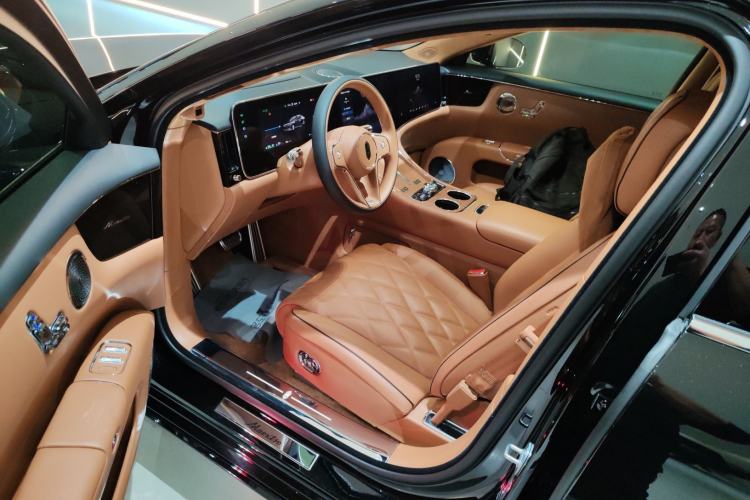 Used Hima S800 2025 Model, Range-Extended Starlight Premium Edition, 5 Seats Left Front Seat