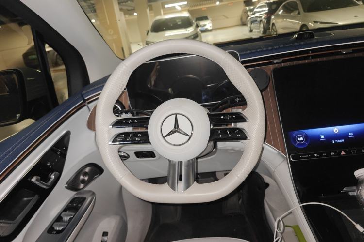 Used Mercedes-Benz EQE SUV 2023 350 4MATIC Luxury Edition