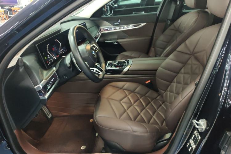 Used BMW 7 Series 2023 735Li M Sport Package Left Front Seat