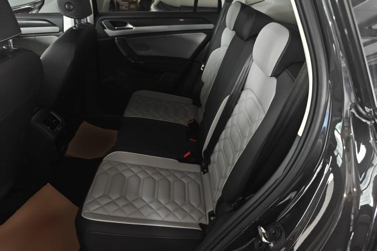 Used Volkswagen Tayron 2024 300TSI Two-Wheel-Drive Luxury Plus Advanced Version Left Rear Seat