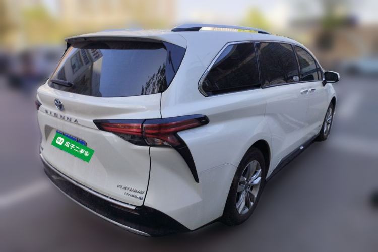 Used Toyota SIENNA 2021 2.5L Hybrid Platinum Edition
