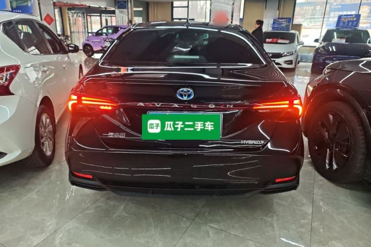 Used Toyota Avalon 2023 Dual-Engine 2.5L Luxury Edition