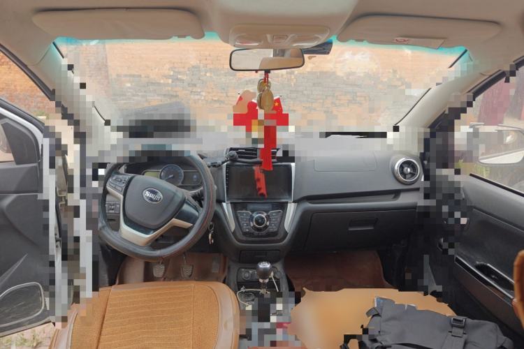 Used SWM X3 2017 1.6L Manual Fashion Model
