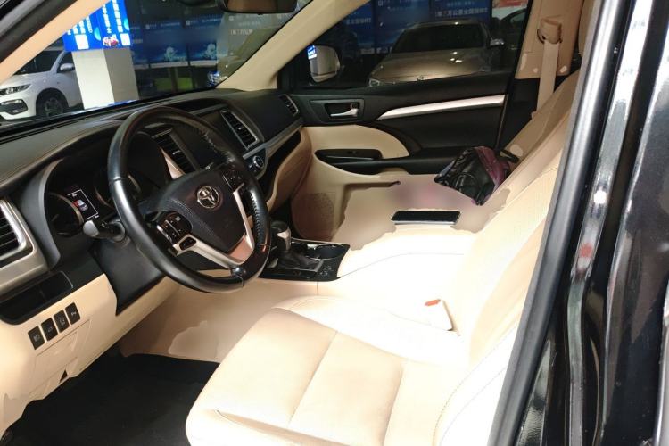 Used Toyota Highlander 2018 2.0T Four-Wheel Drive Prestige Version 7 Seats China VI Standard
