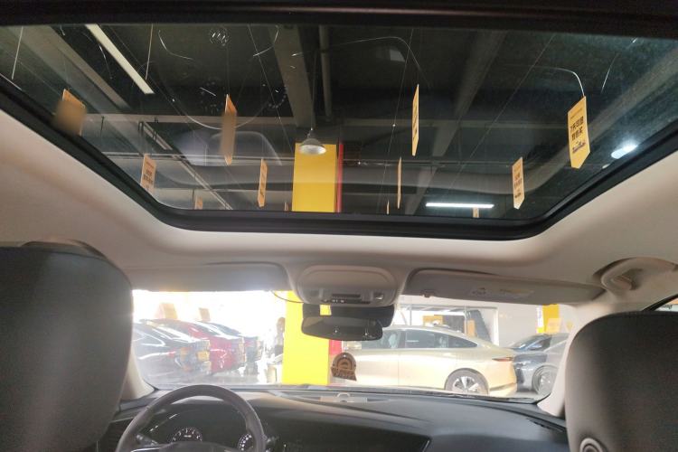 Used Buick Envision 2022 Facelift Encore S 552T Two-Wheel-Drive Luxury Model
