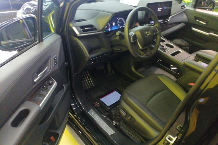 Used Toyota Granvia 2024 2.5L Hybrid Prestige PLUS Four-Wheel Drive Version
