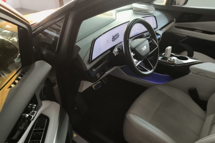 Used Cadillac OPTIQ 2024 Four-Wheel Drive Long-Range Version
