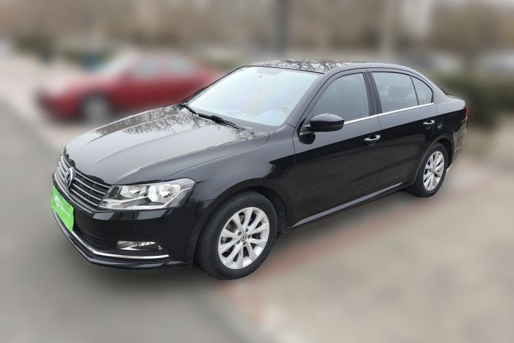 Used Volkswagen Lavida 2015 1.6L Manual Comfort Edition
