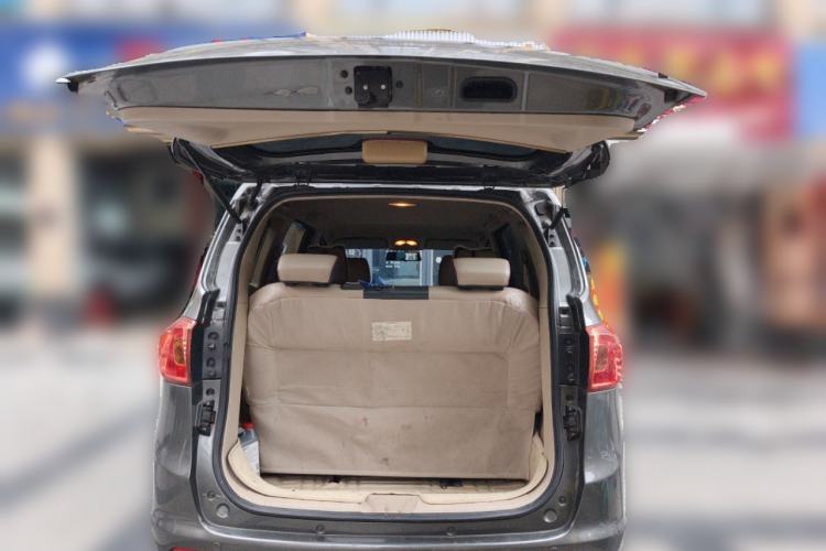 Used FAW Yingzhi 737 2015 1.5L Manual Elite Edition
