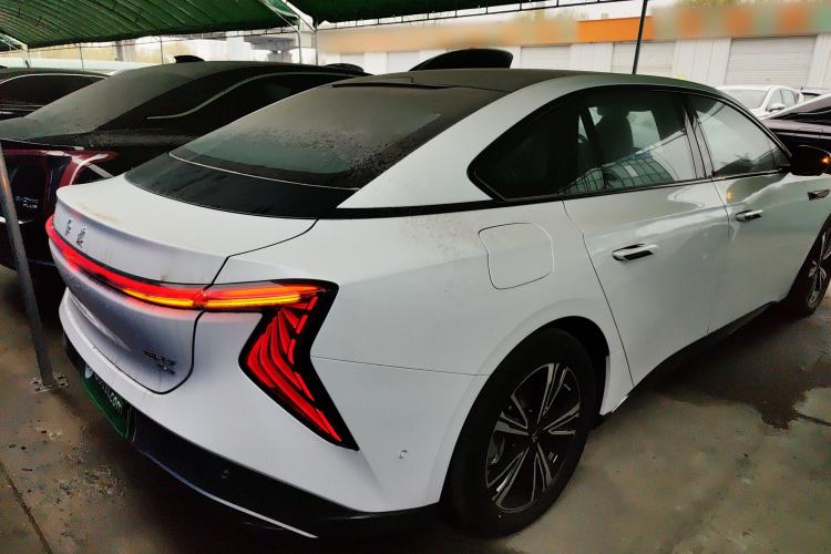 Used Hongqi EH7 2024 690 Pro
