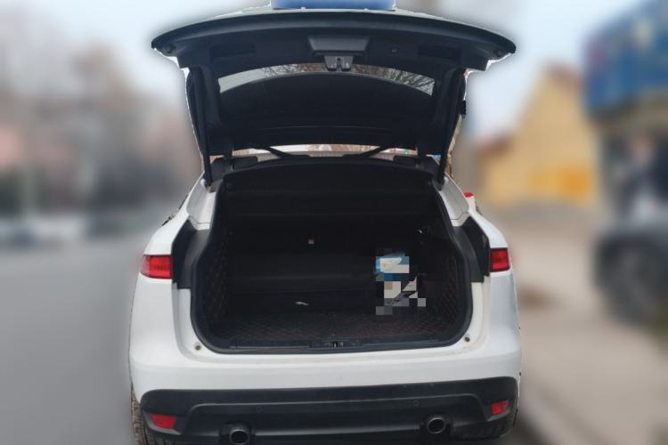 Used Jaguar F-PACE 2018 2.0T Two-Wheel Drive Urban Deluxe Edition