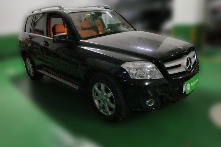 Used Mercedes-Benz GLK-Class 2011 GLK 300 4MATIC Fashion Model Front Right 45 Deg