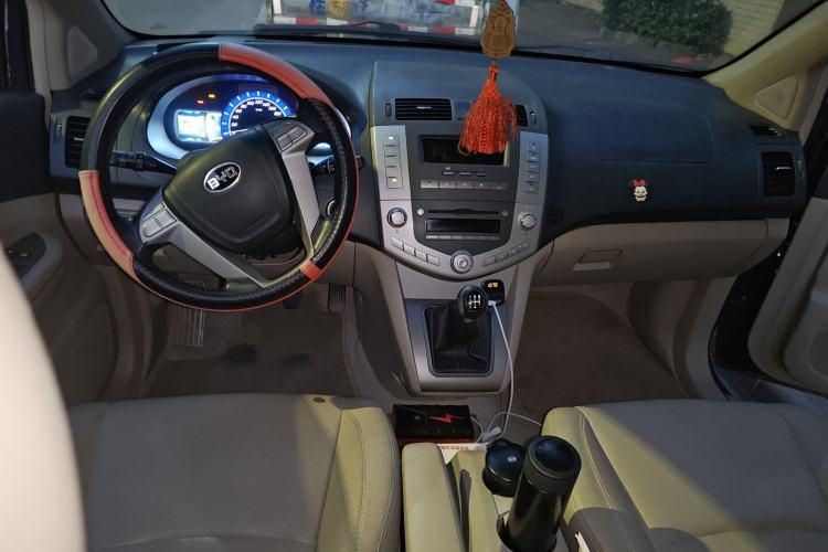 Used BYD S6 2013 Jingyue Edition 2.0L Manual Luxury Model 5 Seats
