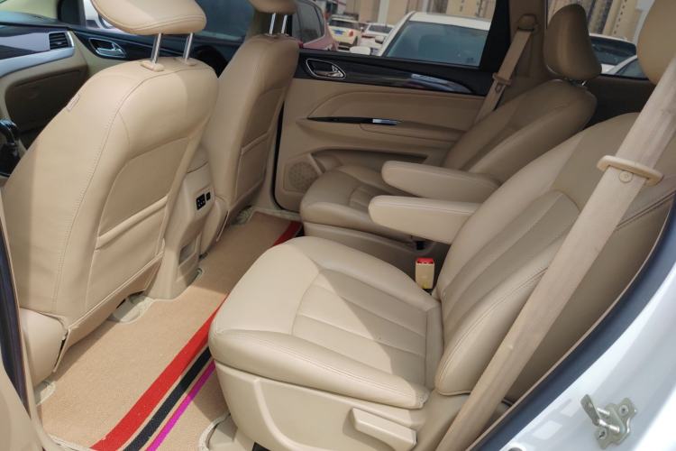 Used Baojun 730 2016 1.5L Manual Comfort Version 7 Seats China V Emission Standard Left Rear Seat