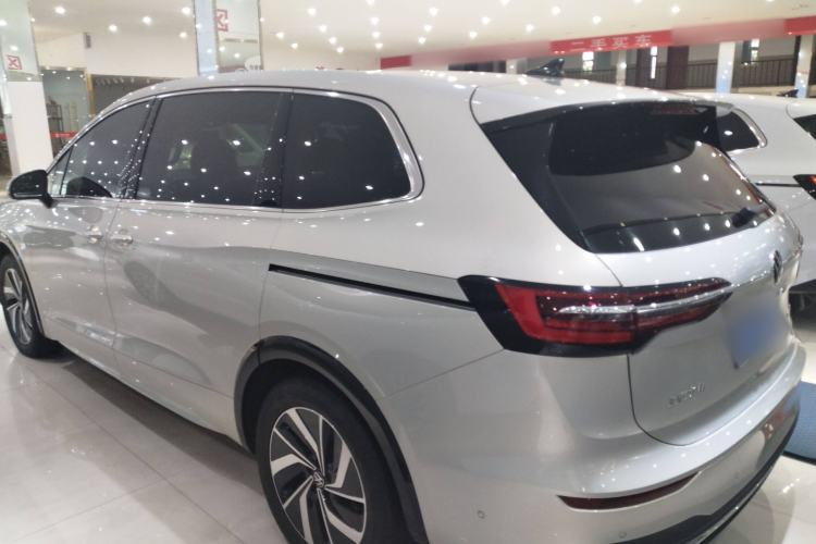 Used Volkswagen Viloran 2024 330TSI Luxury Edition
