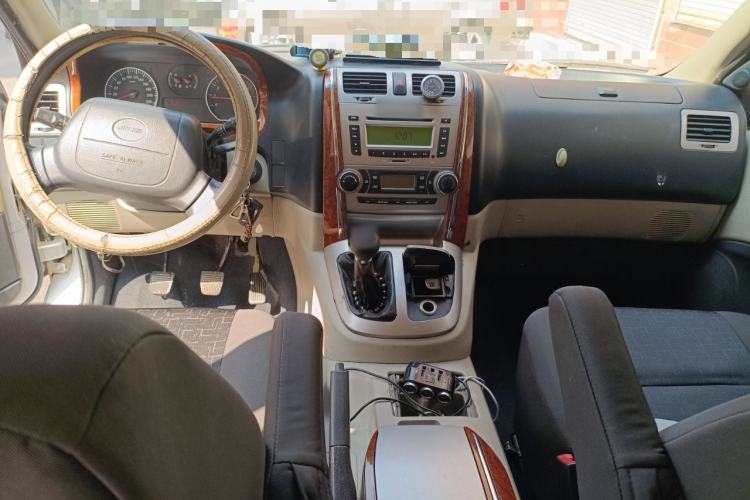 Used Jinbei Grace 2015 2.0L Classic Edition Luxury Long-Wheelbase 9-Seater