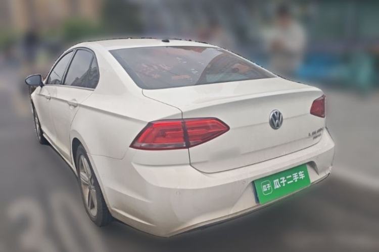 Used Volkswagen Lamando 2017 280TSI DSG Comfort Edition Exterior 3