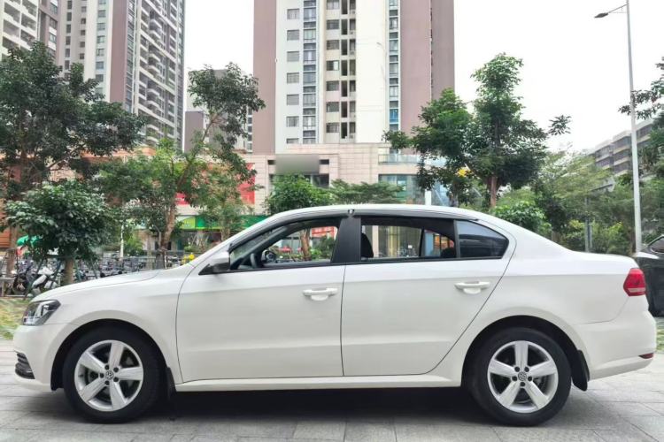 Used Volkswagen Lavida 2017 1.6L Automatic Fashion Edition
