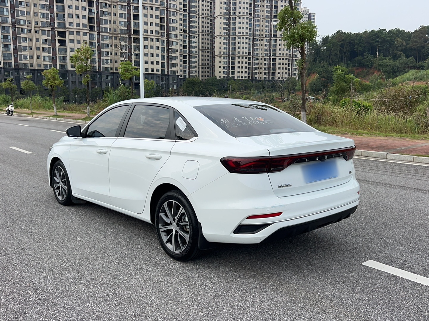 Geely Auto Emgrand 2023 4th Generation Champion Edition 1.5L CVT Luxury Model — снимка 10