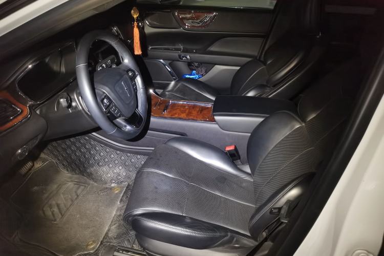 Used Lincoln Continental 2019 2.0T Two-Wheel Drive Luxury Edition China VI Standard
