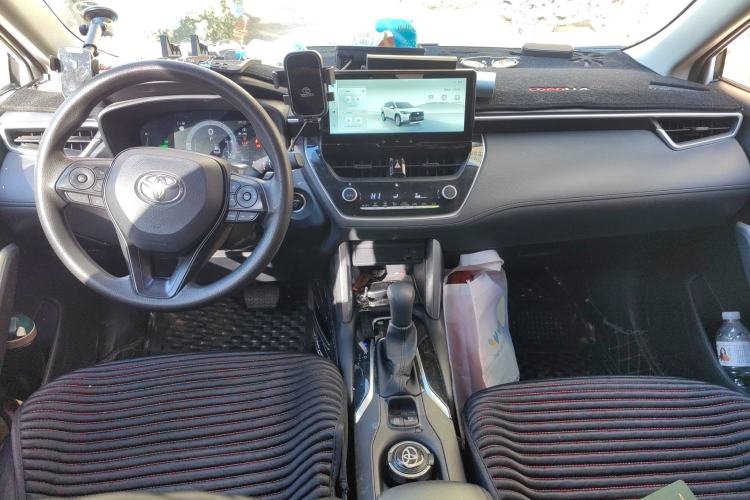 Used Toyota Corolla Cross 2024 2.0L Smart Electric Hybrid Dual-Engine Pioneer Edition
