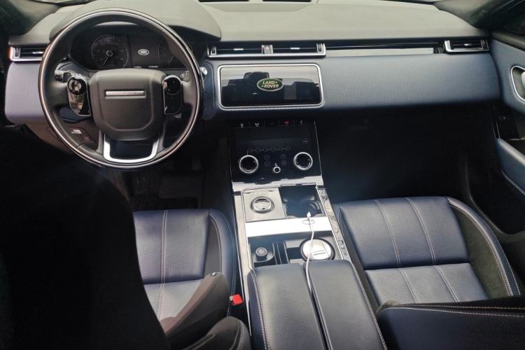 Used Land Rover Range Velar 2018 P380 S Center Console