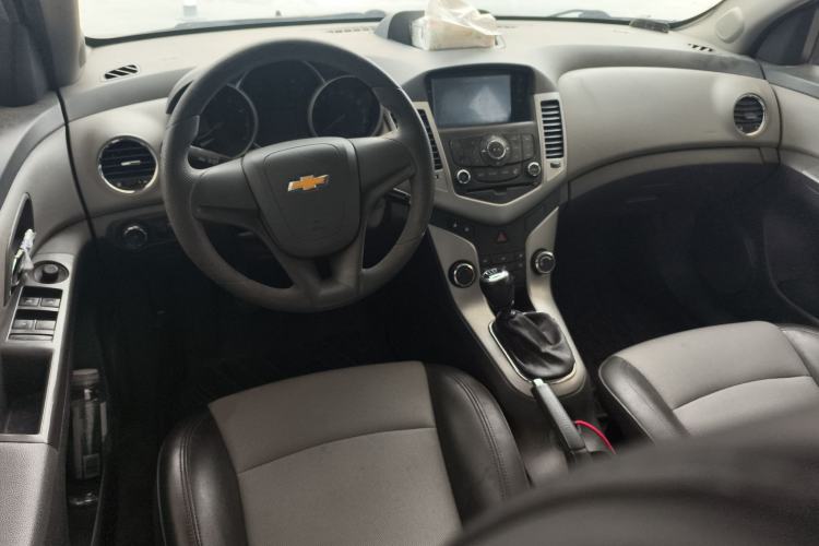 Used Chevrolet Cruze 2013 1.6L SL Sunroof Edition MT
