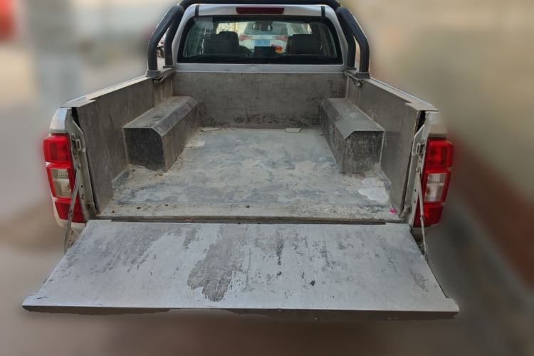 Used Great Wall Wingle 7 2020 2.0T Diesel Two-Wheel-Drive Crown Champion Business-Grade Large Double-Cab GW4D20M Trunk