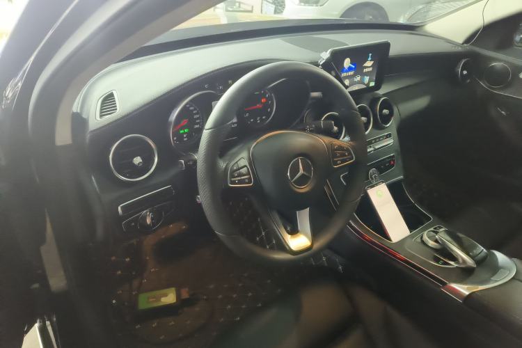 Used Mercedes-Benz C-Class 2016 C 200 L Sport Edition Center Console