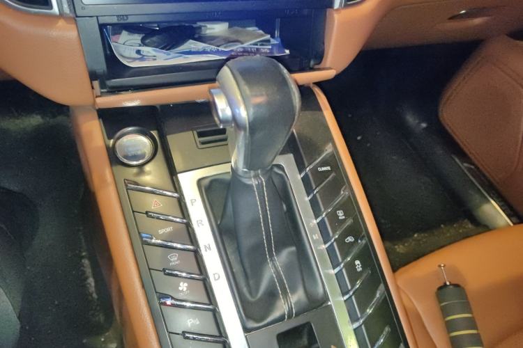 Used Zotye SR9 2017 2.0T Automatic Ultimate Light Edition