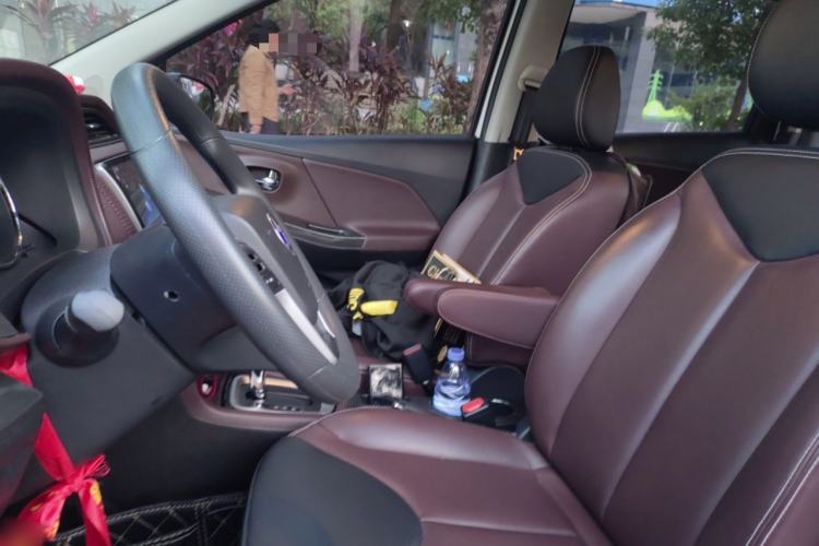 Used Venucia M50V 2017 1.6L XL CVT Luxury Edition Left Front Seat