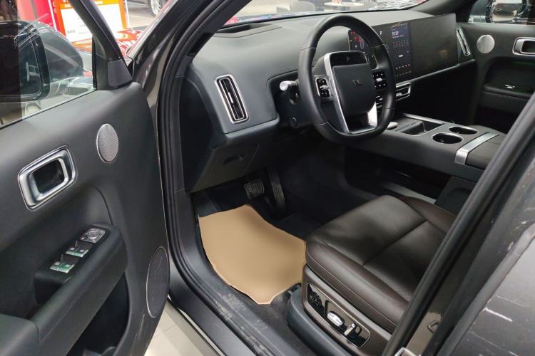 Used Li Auto L9 2022 Max model
